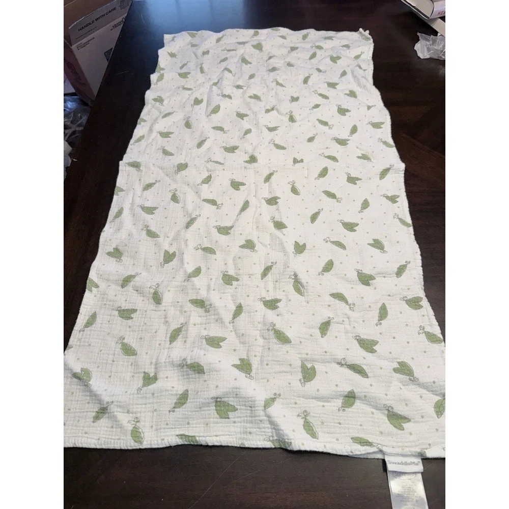 Summer Swaddle Me Peas in a pod infant baby blanket muslin cotton 37x41.5